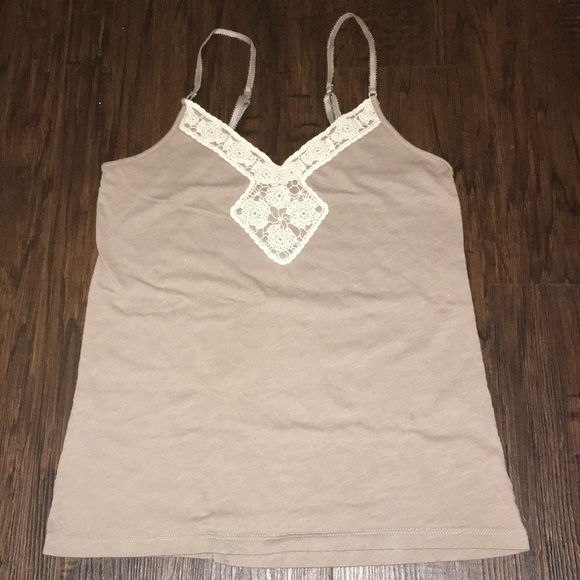 American eagle cami w/ lace detail - Picture 1 of 3